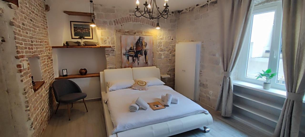 Studios Kadena Trogir - 18Th Century Stone House Exterior photo
